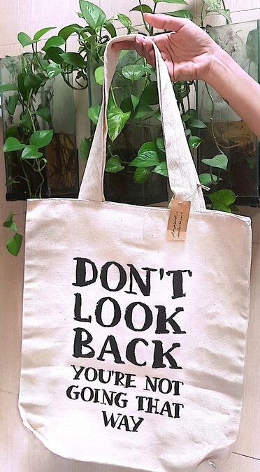 کیف پارچه ای 40*39 (DONT LOOK BACK،کد 750)