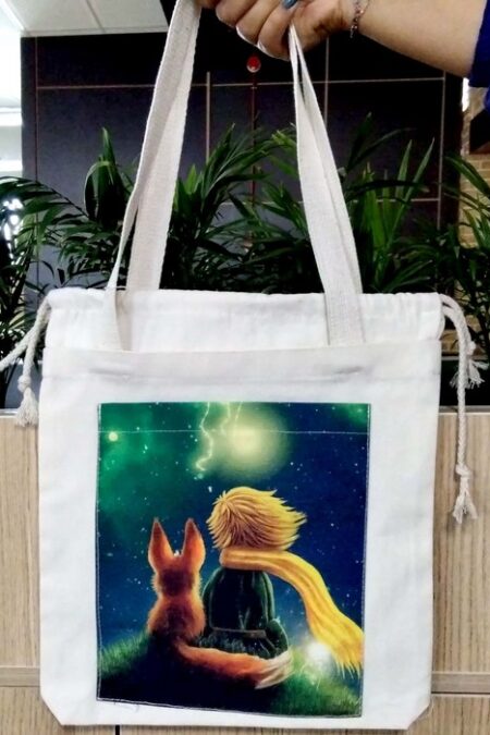 کیف پارچه ای جیب دار 32*32 (طرح شازده کوچولو،کد 2122)