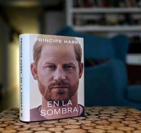 خاطرات شاهزاده هری SPARE (زبان اصلی)،(تک زبانه)